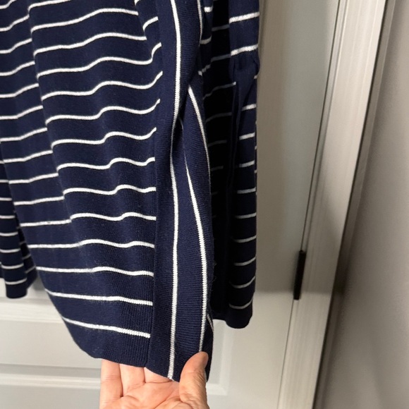 ❤️⚓️ Banana Republic Navy and White Striped 100% Merino Wool Sweater NWOT, Med - Picture 7 of 11